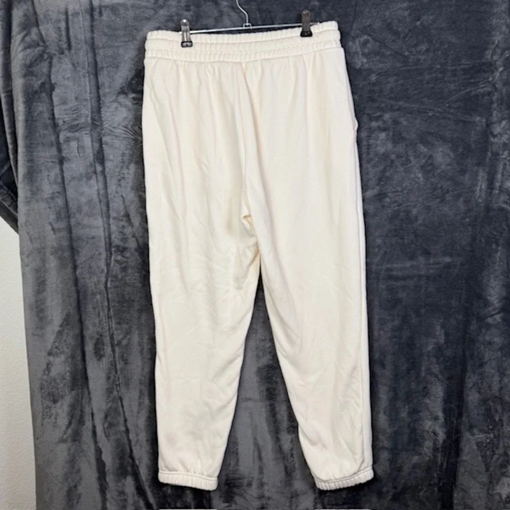 Fabletics Weekend Baggy Jogger Pants Ivory Drawstring Elastic Size Medium - Picture 4 of 9
